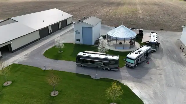 Harvest Hosts Farm in Bremen, IN